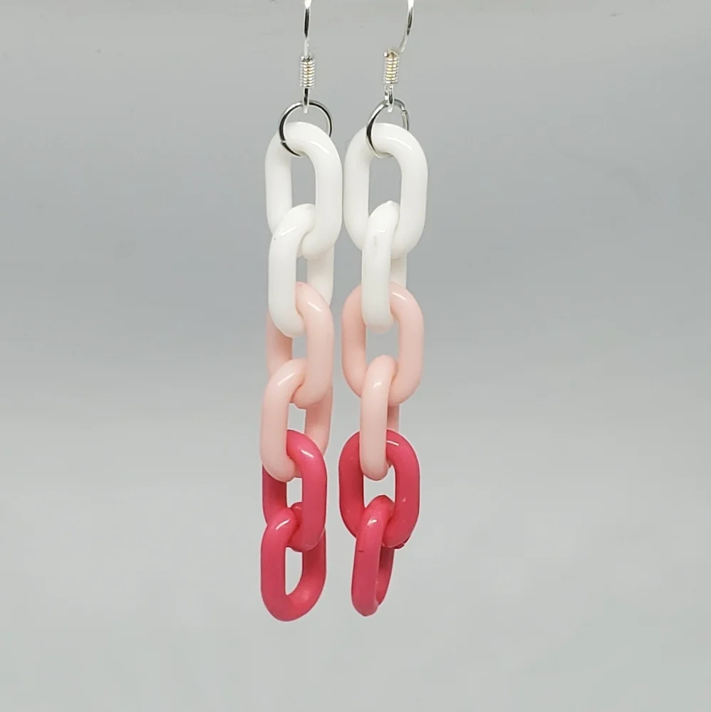 🌺 Acrylic Chain Link Drop Earrings - Picture 4 of 4